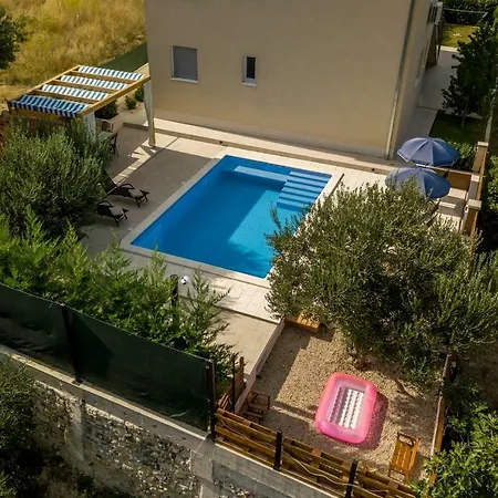 Beata - Pool & View *